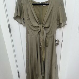 Green Midi Dress with Plunge Neckline and Flutter Sleeves